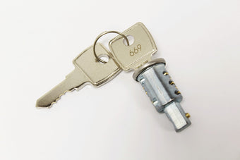 compare product Barrel & Keys - Defender rear door & SIII